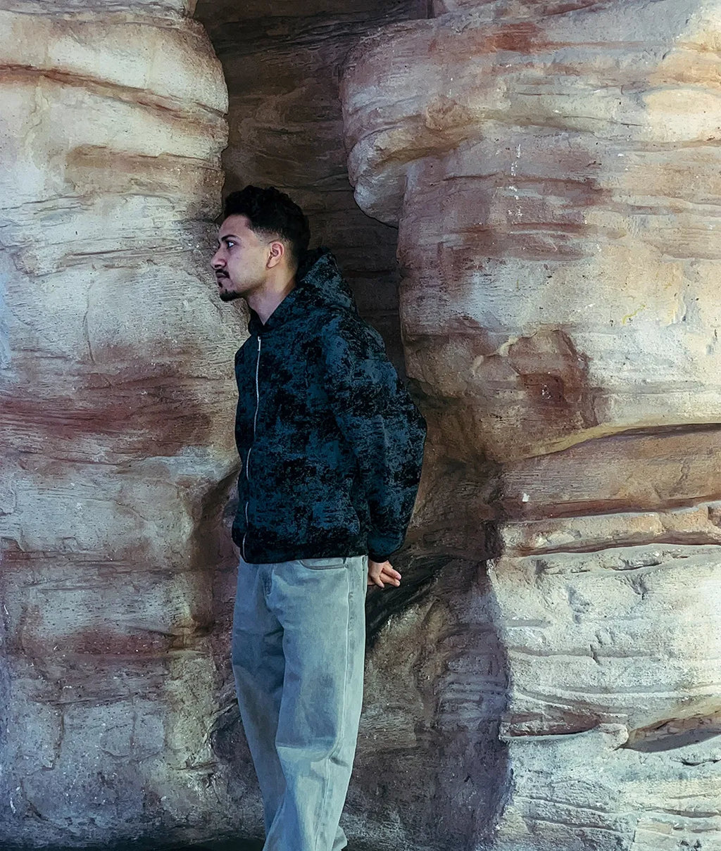 GHOST BLACK ZIP-UP JACKET