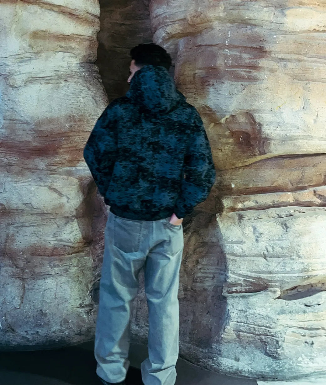 GHOST BLACK ZIP-UP JACKET